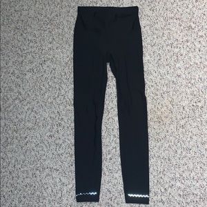 LULULEMON ZONED IN TIGHT SZ 6 BRAND NEW